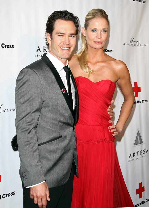 Mark-Paul Gosselaar and Catriona McGinn Photo