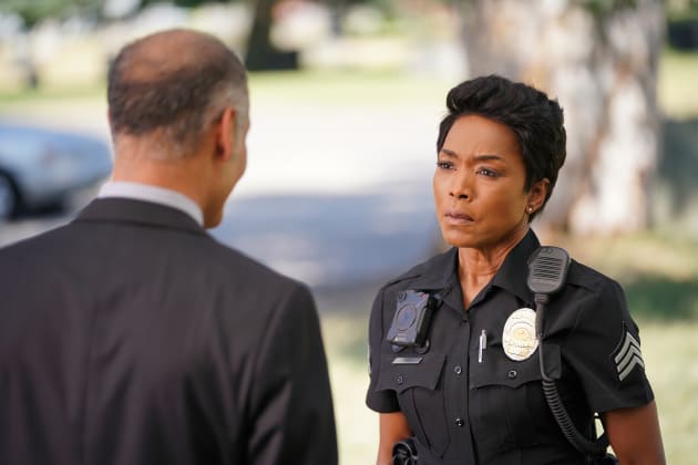 Having A Chat - 9-1-1 Season 2 Episode 5