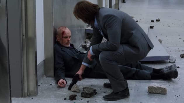 Dead Leland - 12 Monkeys Season 1 Episode 11