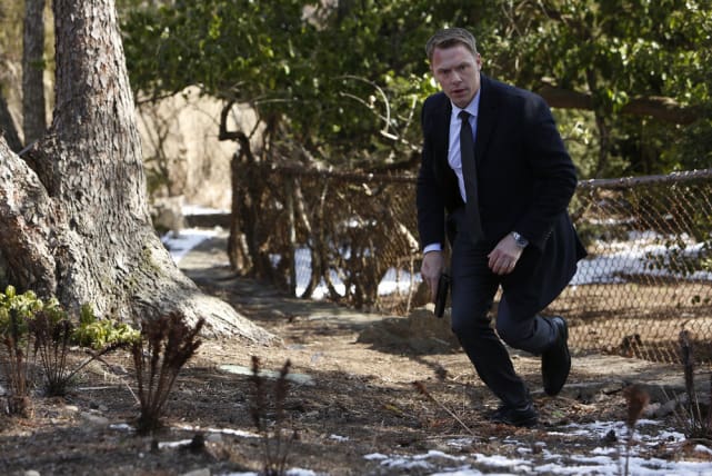 Ressler goes for the sneak attack - The Blacklist Season 4 Episode 19