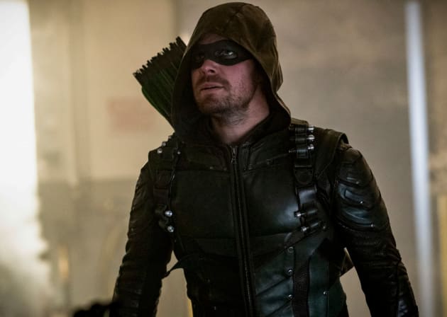 Oliver Queen During a Mission - Arrow Season 6 Episode 23