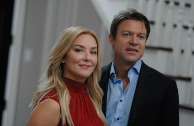 Elisabeth Röhm Talks Lifetime's Family Pictures, Working with Justina ...