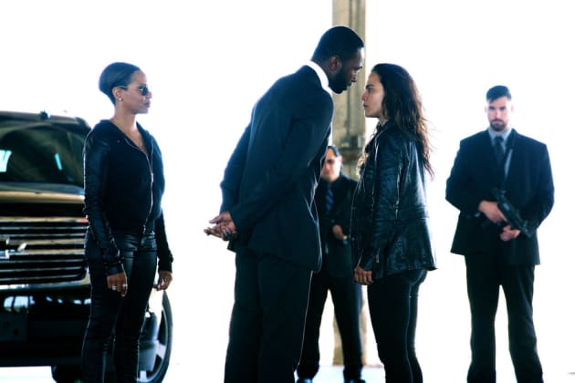 Queen of the South Season 2 Episode 12 Review Todas Las Horas