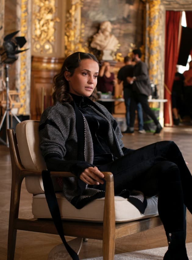 Irma Vep' Gives Alicia Vikander The Chance To Run Across Rooftops, In  Heels, While Wearing A Catsuit … And Being Directed By Olivier Assayas