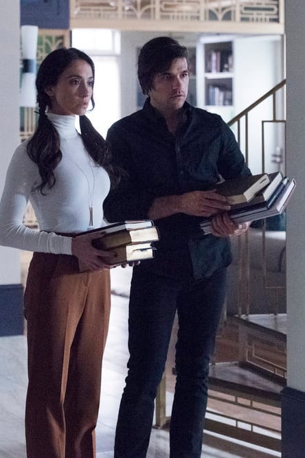 Quentin and Julia are Carrying Books - The Magicians Season 4 Episode 9