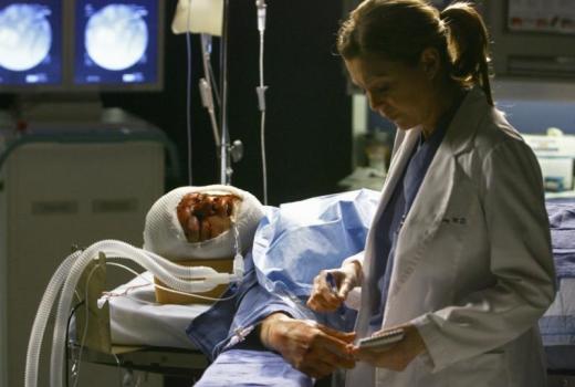 Grey's Anatomy Funeral Scene Raises Questions, Emotions - TV Fanatic