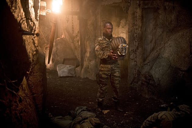 Flashback - Arrow Season 4 Episode 18