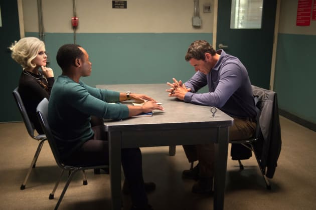 A Cliv Person of Interest - iZombie Season 4 Episode 2