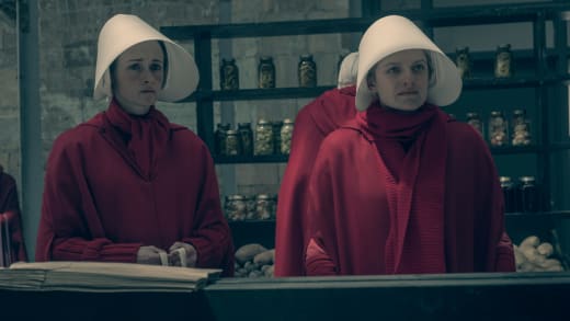 The handmaid's tale season 2 episode 7 watch online new arrivals