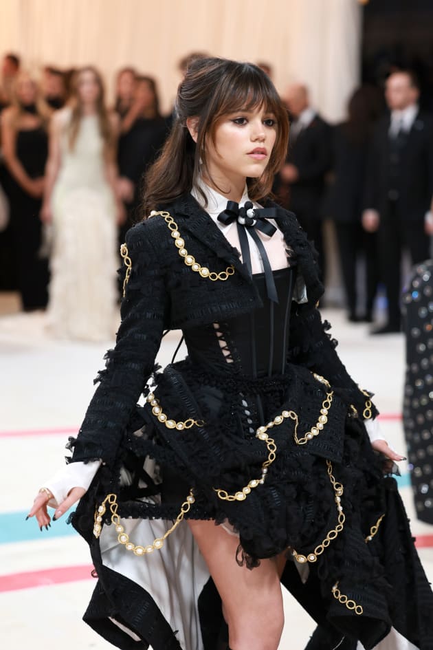 Jenna ortega attends the 2023 met gala tv fanatic