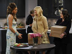 Max & Caroline Deliver Cupcakes