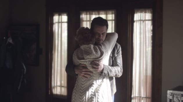Deacon and Scarlett hug - Nashville Season 5 Episode 8