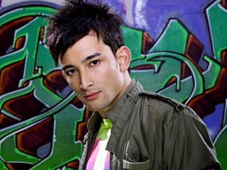 Mark Kanemura Picture