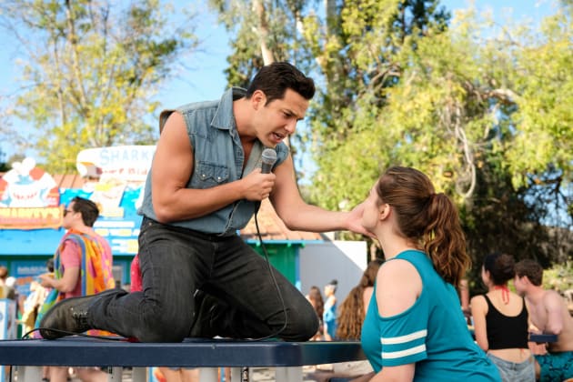 Crazy ex girlfriend season 4 watch online hot sale