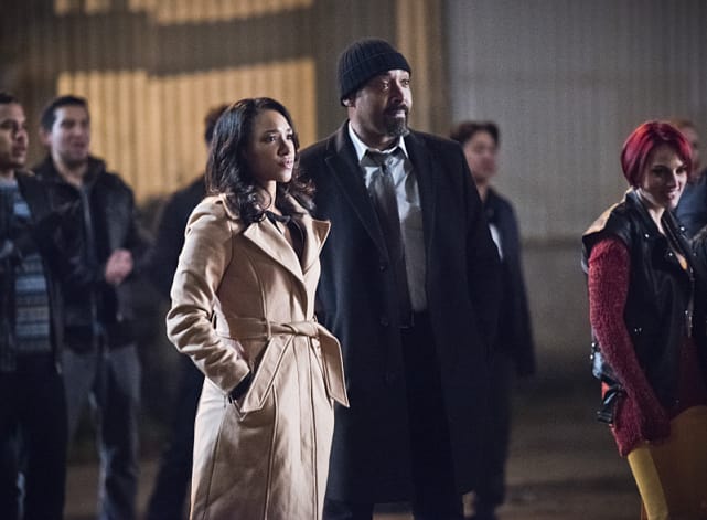 Family Viewing - The Flash Season 2 Episode 12