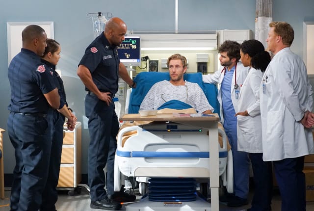 Watch Grey S Anatomy Season 15 Episode 23 Online Tv Fanatic