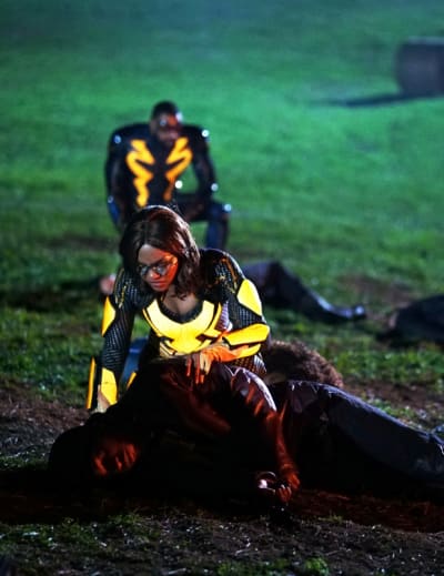 Victims of War - Black Lightning Season 3 Episode 16
