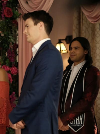 Barry and Cisco - The Flash Season 7 Episode 18
