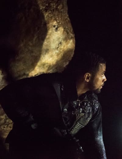 Miller Finds A Clue - The 100 Season 7 Episode 6