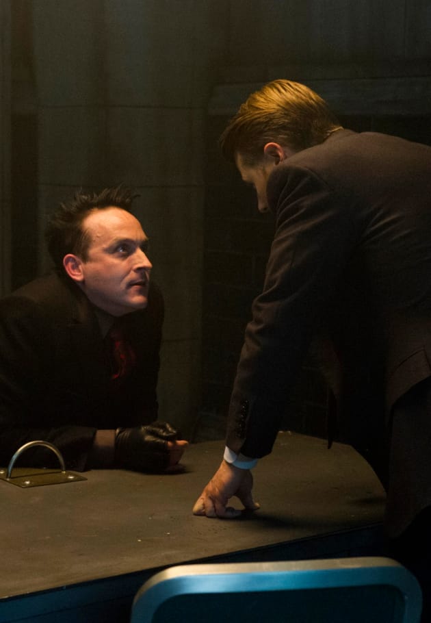 Helping Out - Gotham Season 5 Episode 5