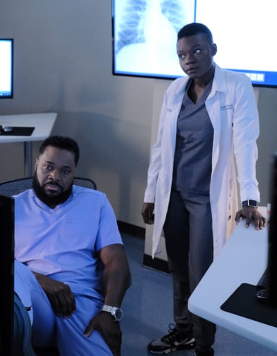 AJ's Support - Tall  - The Resident Season 3 Episode 2