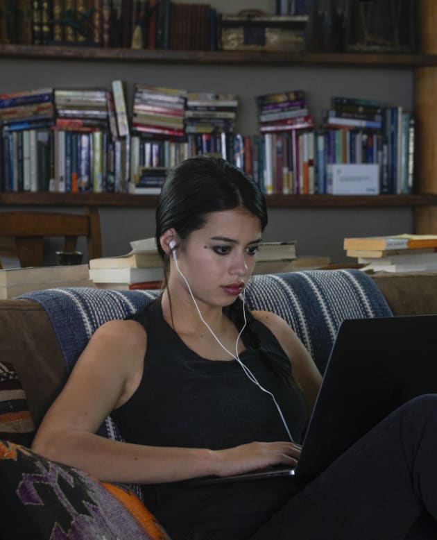 Research - Roswell, New Mexico Season 2 Episode 2