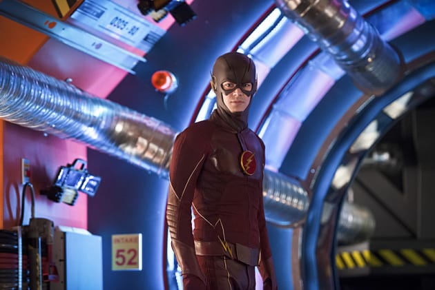 Hallway to Prison - The Flash Season 2 Episode 17