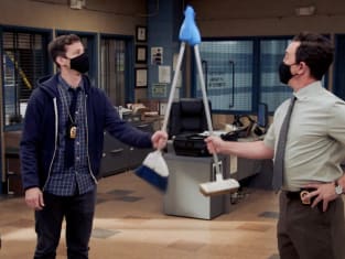Watch brooklyn 99 season on sale 5 episode 1 online