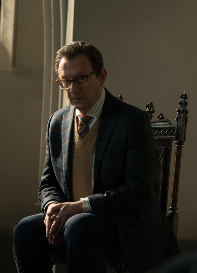 There's a Cockroach in the Church - Evil Season 3 Episode 5