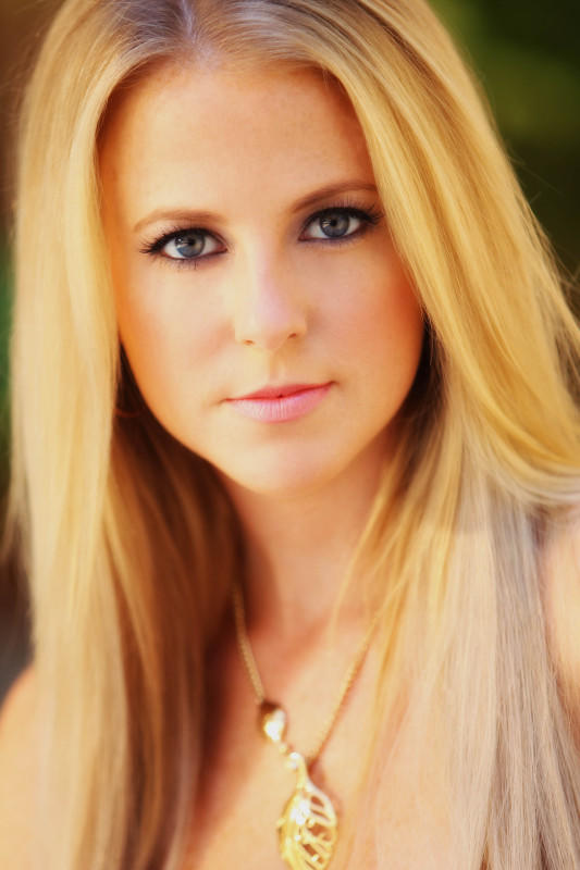 Chelan Simmons Promo Pic