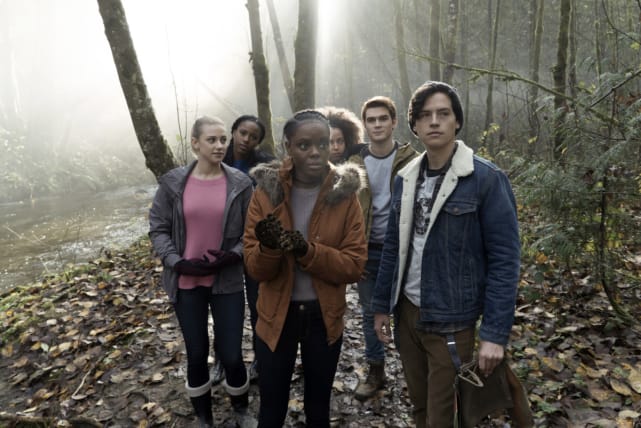 Hiding In The Woods - Riverdale Season 1 Episode 7