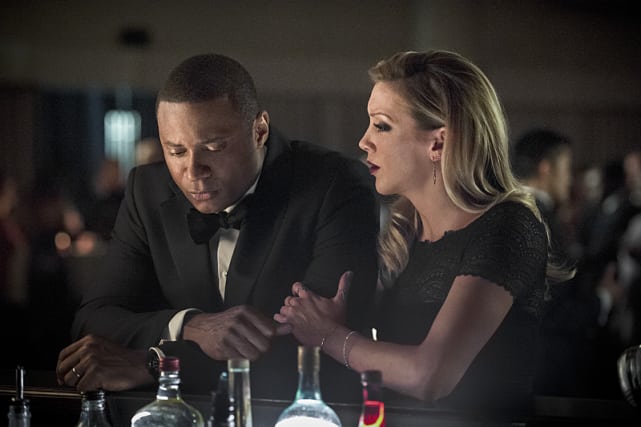 Comforting Diggle - Arrow Season 4 Episode 7