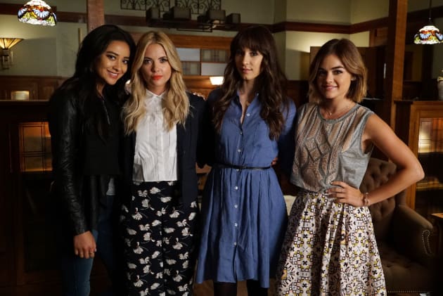 Reunited - Pretty Little Liars Season 6 Episode 12