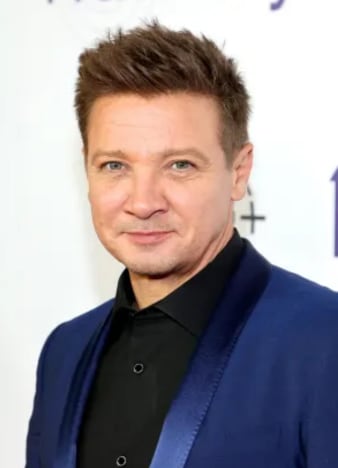 Jeremy Renner attends the Hawkeye New York Special Fan Screening at AMC Lincoln Square 