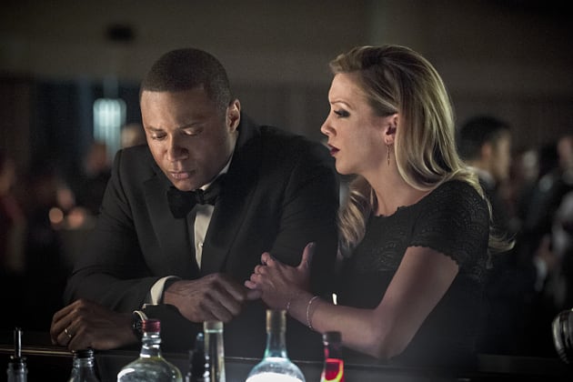Comforting Diggle - Arrow Season 4 Episode 7