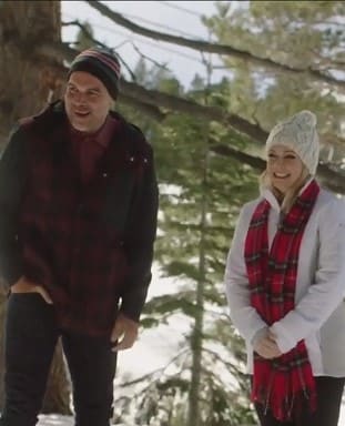 Snow Fight - Christmas Reservations - tall