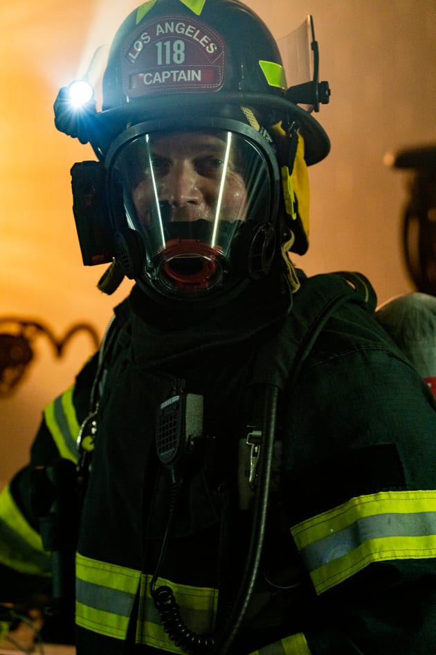 9 1 1 Season 3 Episode 9 Review Fallout TV Fanatic