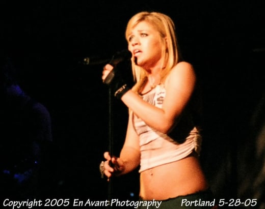 Kelly Clarkson Performs in Portland, Oregon Kelly Clarkson Performs in Portland, Oregon