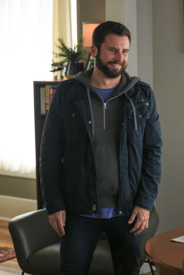 Gary Lends a Hand - A Million Little Things Season 3 Episode 2