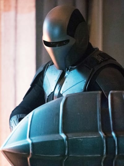 Guardian - Supergirl Season 5 Episode 3