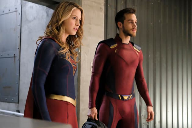 Super Duo - Supergirl Season 3 Episode 18