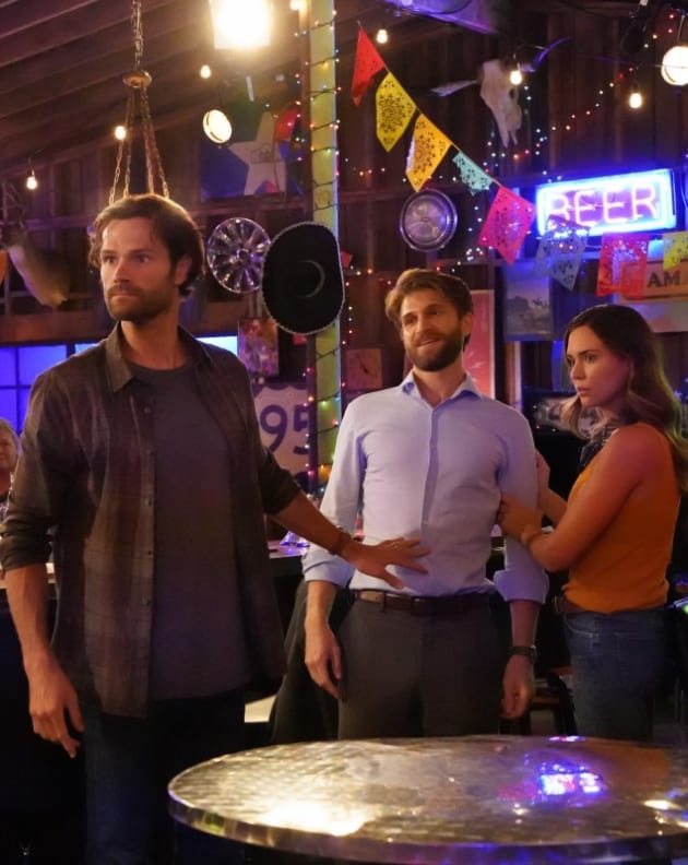 Локал вайн бар. Уличный бар тайланд. Bar walking. Bar walking. Wine bar ярославль.