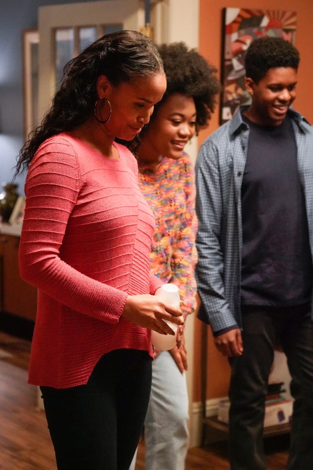 Aaron's Support System - For Life Season 2 Episode 10