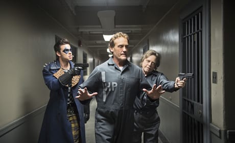 The flash season 1 episode 17 online outlet