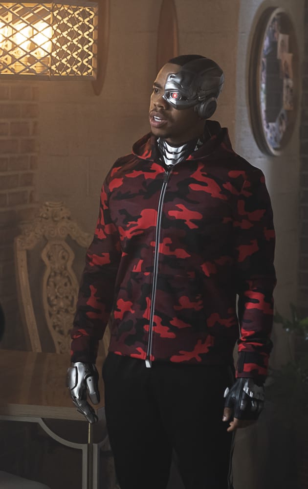Cyborg on the Scene - Doom Patrol Season 2 Episode 8