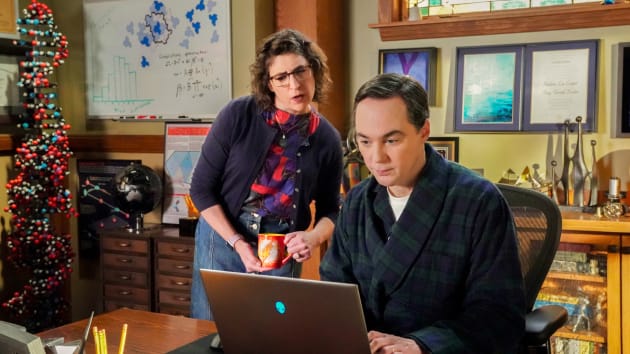 The Return of Two Big Bang Stars Offers A Hint of What Will Happen During the Young Sheldon Finale