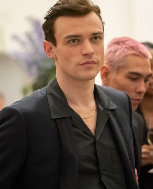 Max at the Event - Gossip Girl (2021) Season 2 Episode 3