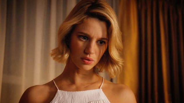 New Hair, Don't Care - Jane the Virgin Season 4 Episode 10