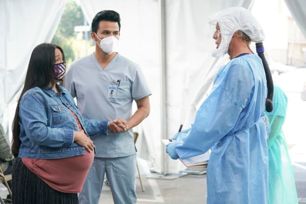 Watch Grey s Anatomy Season 17 Episode 15 Online TV Fanatic