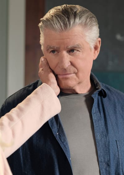 Reaching Mick - Chesapeake Shores Season 5 Episode 8
